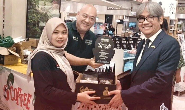 Kopi Alko Kerinci Jambi resmi masuk ke pasar Malaysia. (Instagram/alkosumatrakopi)