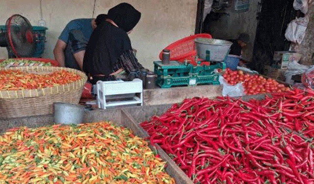 Harga cabe stabil di Pasar Tanjung Bajure Kota Sungai Penuh.
