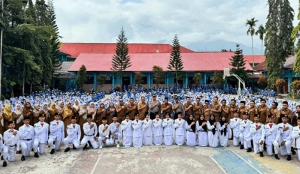 SMA Negeri 1 Sungai Penuh Bersama Kapolres Kerinci. (Foto:Dok: SMA 1)
