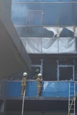 Kisah Heroik ASN Selamatkan Diri dari Kebakaran Gedung D Kemendagri Diselimuti Asap Tebal.