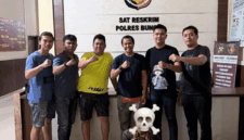 Polisi berhasil menangkap pelaku pembakar mobil di Bungo.-ist/jambi-independent.co.id-
