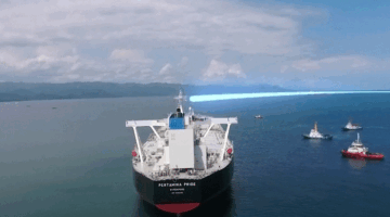 Ilustrasi. Kapal Pertamina International Shipping tengah berlayar/YouTube