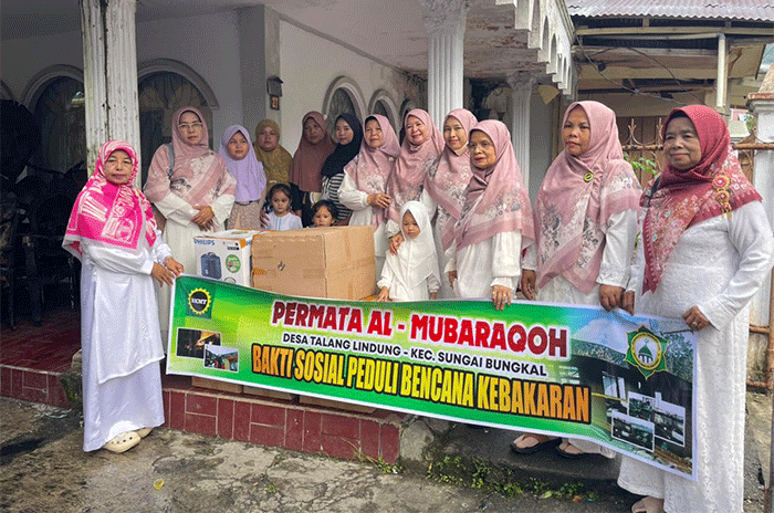 Ibu-ibu Majelis Taklim Permata Al-Mubaraqah