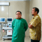 dr. rofi melakukan inspeksi ke sejumlah ruangan pelayanan di RSUD MHA Thalib Sungai Penuh