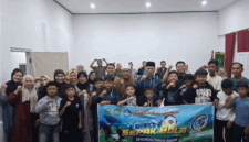 Wakil Wali Kota Sungai Penuh Azhar Hamzah resmi melepas Tim Sepak Bola SD Islam Mutiara Al Madani untuk berlaga di Turnamen Jambi School Football League (JSFL) Tingkat Provinsi Jambi Tahun 2026