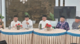  kunjungan panitia dan petugas pelaksana Shalat Idul Adha di rumah dinas wali kota