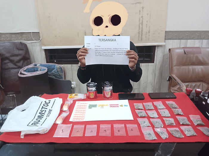 Ditangkap di Pos Security, Polisi Amankan 84 Pil Ekstasi dan 18 Bungkus Ganja dari Tangan RP-