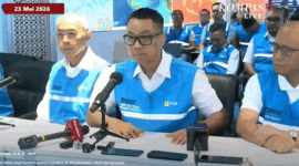 Direktur Utama (Dirut) PLN Darmawan Prasodjo dalam konferensi pers di Jakarta, Sabtu (23/5/2026). Darmawan Prasodjo mengungkapkan indikasi awal penyebab terjadinya gangguan sistem kelistrikan yang mengakibatkan listrik padam atau blackout di sebagian Sumatera sejak Jumat (22/5/2026) malam. 
