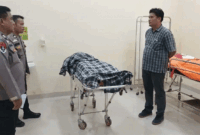 Nasib tragis menimpa dua orang warga asal Kabupaten Pasaman, Sumatra Barat. Keduanya dilaporkan meninggal dunia setelah tenggelam di sebuah kolam penampungan getah karet. Peristiwa memilukan ini terjadi di Jorong Rimbo Janduang, Nagari Lingkuang Aua Baru, Kecamatan Pasaman, Kabupaten Pasaman Barat, pada Sabtu (23/5/2026) sore kemarin. 