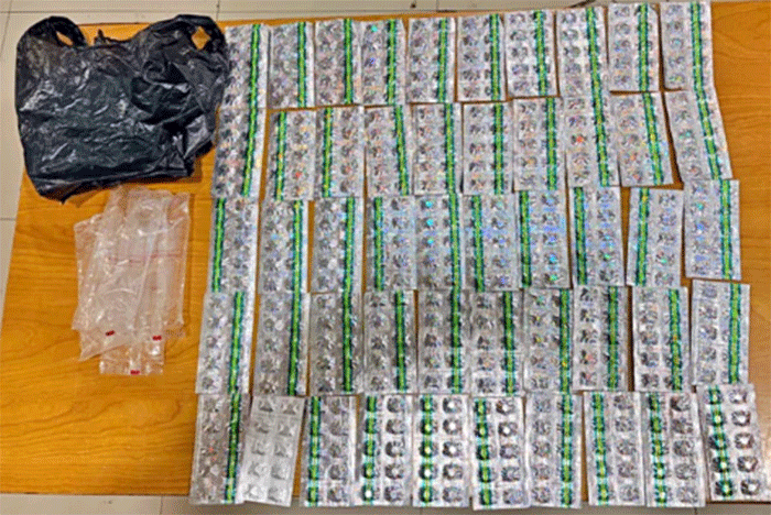 Polisi menangkap pengedar obat keras di Tanah Abang, Jakarta Pusat. Foto: Dok. Istimewa
