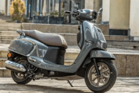 Suzuki rilis Soltanto 125, skutik retro mewah harga Rp 21 Jutaan saingi Scoopy. /

