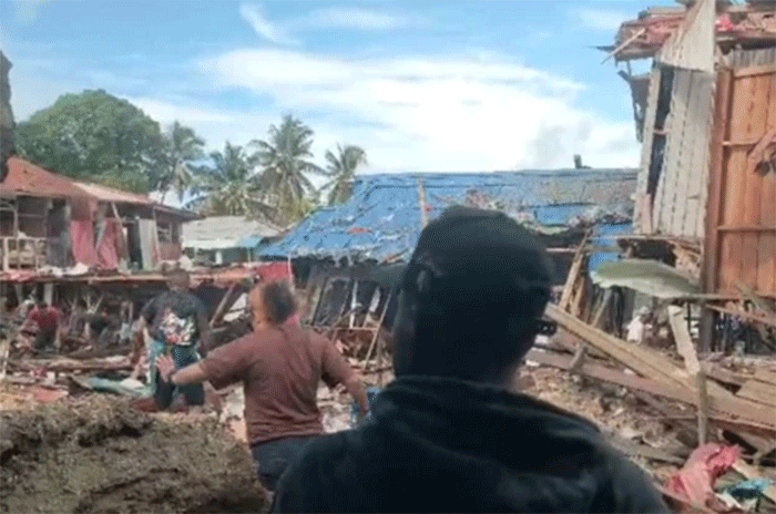 Ledakan di kawasan padat penduduk di Biak Numfor, Papua, Minggu (31/5/2026). Foto: Dok. Istimewa