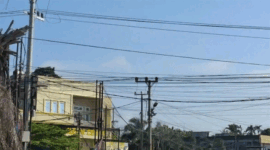 Pemkot Jambi mengkaji penataan kabel utilitas semrawut dan menyiapkan regulasi serta jaringan bawah tanah untuk mempercantik kota. 