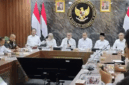 Konferensi Pers Kopdes Merah Putih di Kantor Kemenko Pangan, Menteng, Jakarta Pusat, Senin (4/5/2026). Hingga pendaftaran resmi ditutup pada 25 April 2026, tercatat sebanyak 639.732 orang telah mendaftarkan diri. Dari total tersebut, 487.819 pelamar berhasil melengkapi administrasi, dan 483.648 orang dinyatakan lolos untuk mengikuti tahap berikutnya. 