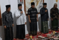 Warga di Tanco, Kabupaten Kerinci, melakukan Butale Haji. Ini merupakan nyanyian haru masyarakat Kerinci dalam mengantarkan tamu Allah menuju Tanah Suci. 