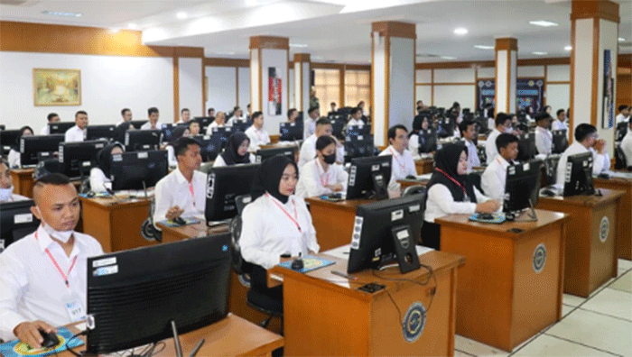 Ilustrasi tes PPPK atau CPNS. Foto: indrarf/Shutterstock