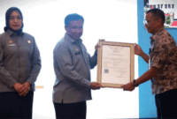 Penyerahan sertifikat Kekayaan Intelektual Komunal (KIK) untuk lagu daerah/tradisional 