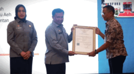 Penyerahan sertifikat Kekayaan Intelektual Komunal (KIK) untuk lagu daerah/tradisional 