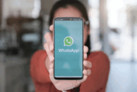 Ilustrasi WhatsApp. Foto: Jirapong Manustrong/Shutterstock