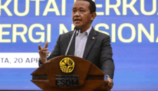 Menteri ESDM Bahlil Lahadalia menyampaikan keterangan saat konferensi pers terkait penemuan cadangan gas raksasa di Kementerian ESDM, Jakarta, Senin (20/4/2026). Foto: Dhemas Reviyanto/ANTARA FOTO
