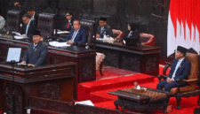 Presiden Prabowo Subianto (kiri) didampingi Wapres Gibran Rakabuming Raka (kanan) menyampaikan pidato dalam Rapat Paripurna ke-19 DPR RI Masa Persidangan V Tahun Sidang 2025-2026 di kompleks Parlemen, Jakarta, Rabu (20/5/2026). (ANTARA FOTO/Rivan Awal Lingga/agr.)
