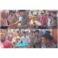 Wako Sungai Penuh Alfin, wawako Azhar dan Sekretaris Alpian, menyerahkan bantuan bantuan bagi warga korban musibah kebakaran di Desa koto tinggi kecamaran Sungai Bungkal,jum'at 8 April 2026.