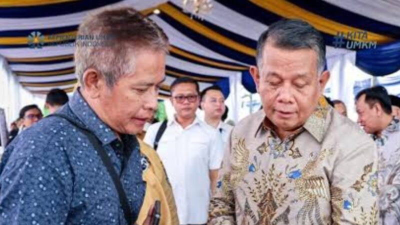 Pemerintah terus mendorong perkembangan Usaha Mikro, Kecil, dan Menengah (UMKM) dengan membuka akses yang lebih luas agar dapat masuk ke rantai pasok pengadaan pemerintah. 
