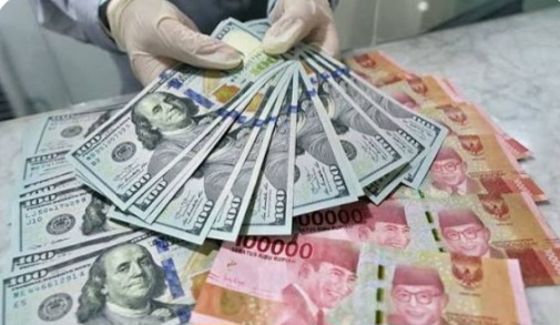 Pada perdagangan Senin pagi, nilai tukar rupiah sempat melemah 4 poin atau 0,02 persen menjadi Rp17.386 per dolar AS dibandingkan penutupan sebelumnya di level Rp17.382 per dolar AS. Dipicu gagalnya proposal  perdamaian AS dan Iran
