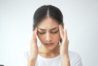 Waspadai bila mengalami sakit kepala berulang ulang, kebali gejala awal dan jangan biarkan, segera konsultasi dengan ahlinya sebelum terlambat, bisa menimbulkan stroke.