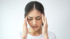 Waspadai bila mengalami sakit kepala berulang ulang, kebali gejala awal dan jangan biarkan, segera konsultasi dengan ahlinya sebelum terlambat, bisa menimbulkan stroke.
