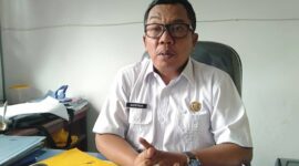 Kadus Dukcapil Keribvi  Nafriman,Kebijakan ini diambil sebagai bentuk komitmen pemerintah khususnya Dukcapil Ketrinci agar masyarakat tetap memperoleh akses pelayanan administrasi kependudukan meskipun dalam masa libur nasional dan cuti bersama