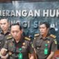 Asisten Intelijen Kejaksaan Tinggi Sulut Eri Yudianto menegaskan penyidikan terhadap Bupati Kepulauan Sitaro berinisial CIK didasarkan pada suatu alat bukti yang cukup dan  hasil pemeriksaan saksi dan tersangka, CIK diduga terlibat dalam tindak pidana korupsi penyaluran bantuan dana siap pakai bagi korban bencana erupsi Gunung Ruang.