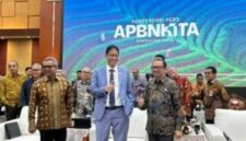Menteri Keuangan Purbaya Yudhi Sadewa menyampaikan, penghematan anggaran dilakukan atas arahan langsung Presiden Prabowo dalam konferensi pers APBN edisi Mei 2026 di Jakarta, Selasa (19/5).Presiden Prabowo Subianto menginstruksikan pemangkasan anggaran program Makan Bergizi Gratis (MBG)  dari semula Rp335 triliun menjadi Rp268 triliun.