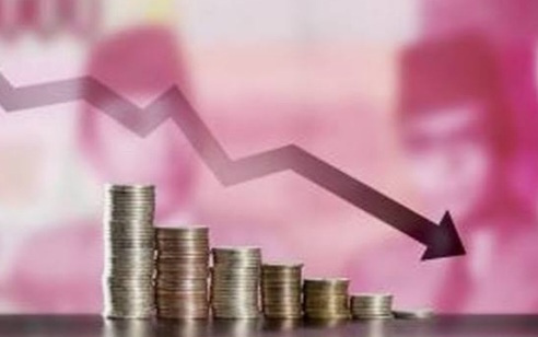 Pelemahan rupiah kali ini dinilai tidak terjadi secara tiba-tiba. Pergerakan mata uang Garuda berlangsung bertahap, dari kisaran Rp16.000 per dolar AS, kemudian menembus Rp17.000 pada awal April, hingga akhirnya mencapai titik terlemah sepanjang sejarah saat ini.