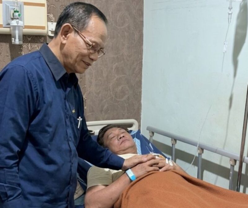 Ketua Persatuan Wartawan Indonesia (PWI) Provinsi Jambi, H. Riduan Agus, melakukan kunjungan langsung ke Rumah Sakit DKT Kota Jambi untuk membesuk Sekretaris Jenderal (Sekjen) PWI Jambi, Arwani, yang tengah menjalani perawatan inap.