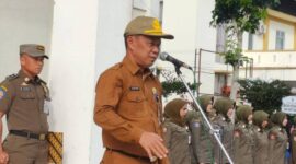 Sekda Alpian, tegaskan untuk berlakunya juga aspsen kehadiran Manual disamping menitupi celah kelenahan aspsen elektronik Kondisi demikian tidak bisa terbiarkan, Pemerintah Kota Sungai Penuh akan mengambil sikap tegas guna untuk  memperkuat tingkat kehadiran dan kedisiplinan ASN,  Langkah mendadak ini bertujuan untuk memvalidasi data kehadiran fisik seluruh ASN dari tiap dinas secara langsung, bukan sekadar formalitas di atas kertas.
