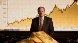 Analis pasar dari American Gold Exchange, Jim Wyckoff, mengatakan pasar obligasi saat ini mengindikasikan ekspektasi kenaikan suku bunga The Fed yang menjadi sentimen negatif bagi harga emas.