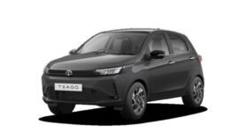 Berikut daftar harga Tata Tiago 2026 di India:
Smart MT: Rs 4,69 lakh atau sekitar Rp 87 jutaan
Pure MT: Rs 5,49 lakh atau sekitar Rp 102 jutaan.Pure CNG: Rs 6,49 lakh atau sekitar Rp 120 jutaan, Pure+ MT: Rs 5,99 lakh atau sekitar Rp 111 jutaan, Pure+ CNG: Rs 6,99 lakh atau sekitar Rp 129 jutaan, Creative MT: Rs 6,99 lakh atau sekitar Rp 129 jutaan, Creative CNG: Rs 7,99 lakh atau sekitar Rp 148 jutaan
Dengan harga yang kompetitif serta fitur modern yang cukup lengkap, Tata Tiago 2026 berpotensi menjadi pesaing kuat di segmen mobil perkotaan murah apabila masuk ke pasar Indonesia