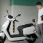 Dewan Penasihat Masyarakat Transportasi Indonesia (MTI), Djoko Setijowarno, mengusulkan agar insentif motor listrik sebesar Rp5 juta diprioritaskan bagi masyarakat di daerah lingkar tambang nikel serta warga di pulau-pulau kecil yang masih menghadapi keterbatasan pasokan bahan bakar minyak (BBM).
