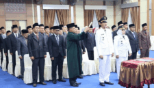 Wakil Wali Kota Sungai Penuh, Azhar Hamzah, melantik sejumlah pejabat eselon III dan IV di lingkungan Pemerintah Kota Sungai Penuh