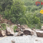 Material longsor di Lembah Anai, Sumbar.