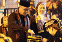 Wako Sungai Penuh Alfin mengapresiasi masyarakat adat dalam Pergelaran Seni Budaya Kenduri Sko Enam Luhah 2026.