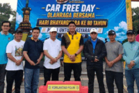 Sekda Kota Sungai Penuh Alpian menghadiri Car Free Day dan olahraga bersama dalam rangka Hari Bhayangkara ke-80 di Lapangan Merdeka