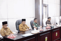Wakil Wali Kota Sungai Penuh Azhar Hamzah mengapresiasi masukan seluruh fraksi DPRD dalam pembahasan Raperda Pertanggungjawaban Pelaksanaan APBD 2025