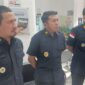 Pejabat Kantor Imigrasi Kelas II Non TPI Kerinci, di antaranya Kepala Seksi Pengawasan dan Penindakan Keimigrasian (Kasi Wasdakim) Ikhasan, Kepala Seksi Informasi dan Komunikasi Keimigrasian, serta Kepala Sub Seksi Intelijen Keimigrasian, Teni.Ketika Menjekaskan pada Pers.