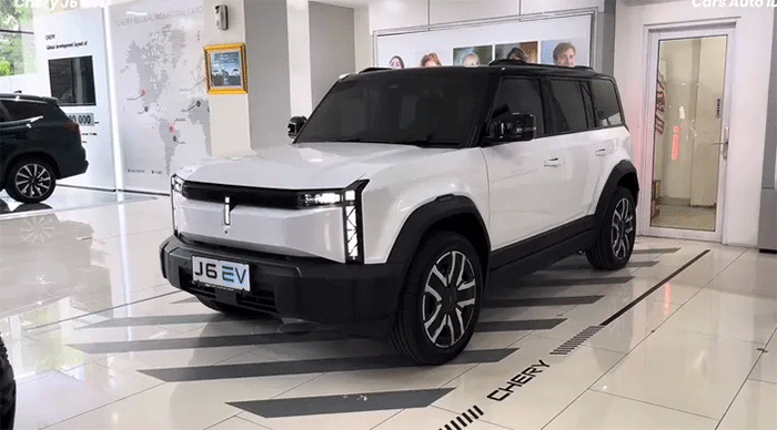 Chery J6 iWD SUV Modern (YouTube Suhenda) /