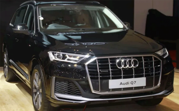 Audi Q7 hadir dengan desain gagah, interior mewah. Foto: istimewa /

