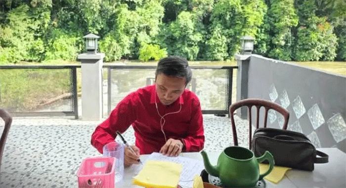 Anggota DPR RI Fraksi PDI Perjuangan (PDI-P) Dapil Jambi, Edi Purwanto, saat berada di Muara Hemat.