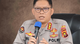Kabid Humas Polda Jambi, Kombes Pol Erlan Munaji memberikan keterangan.Aksi tawuran geng motor di Muaro Jambi menewaskan seorang pemuda dan membuat polisi memburu seluruh pelaku yang terlibat.
