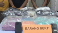 Barang bukti 53.000 butir pil ekstasi serta 897 pcs narkotika jenis baru